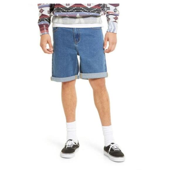bp Nordstrom Men's Slim Fit Stretch Jean Denim Cuffed Shorts in Blue - Picture 1 of 6